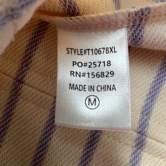 White Birch Black Label Springtime Stripes Weekender V-Neck Pullover, NWT, M - Picture 9 of 16